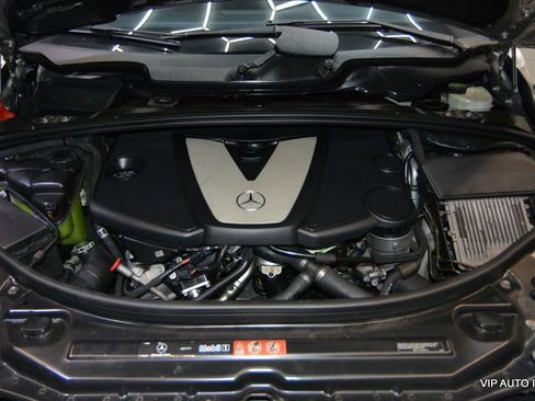 Used 2009 Mercedes-Benz R 320 BlueTEC 4MATIC image 38