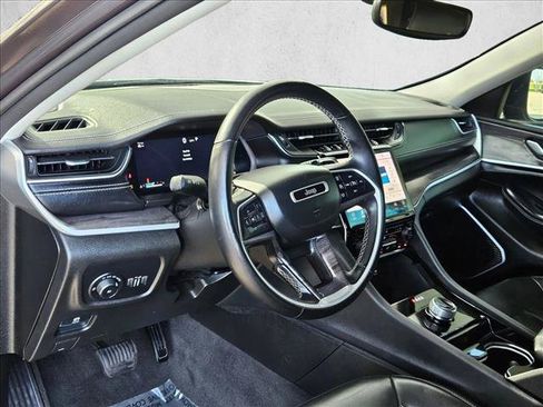 Used 2021 Jeep Grand Cherokee L Limited RWD image 9