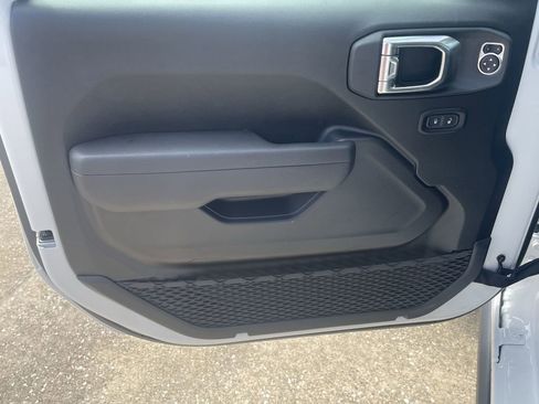 New 2025 Jeep Gladiator Rubicon w/ Safety Group image 13