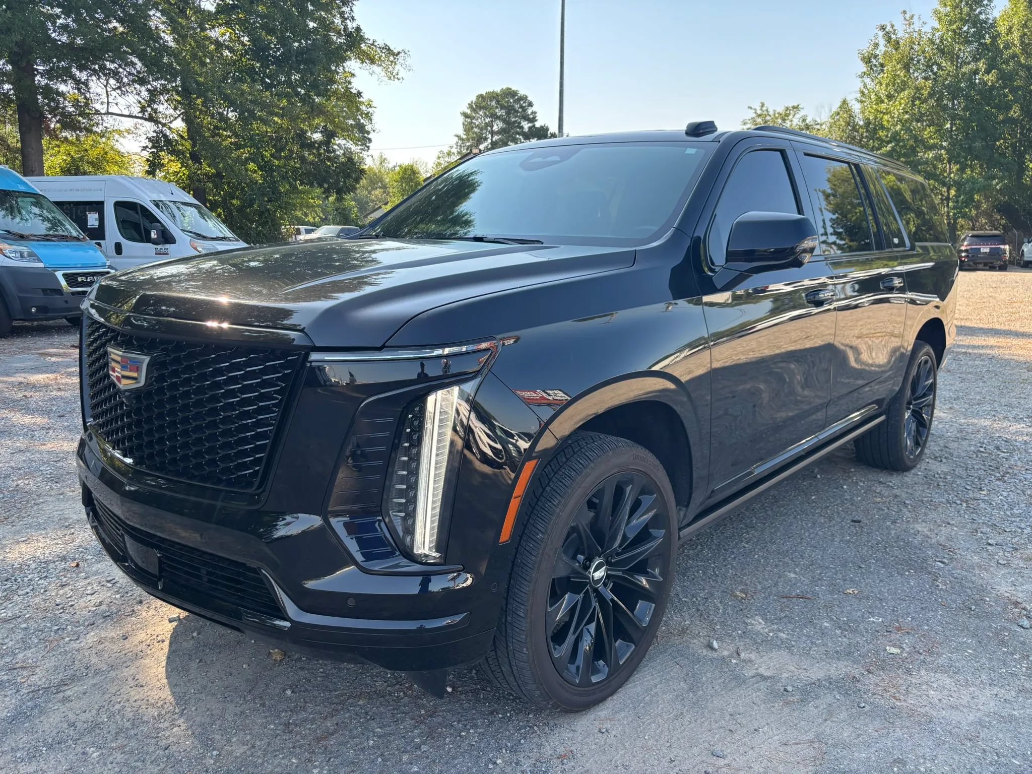 Used 2025 Cadillac Escalade ESV Sport AWD/4WD image 9