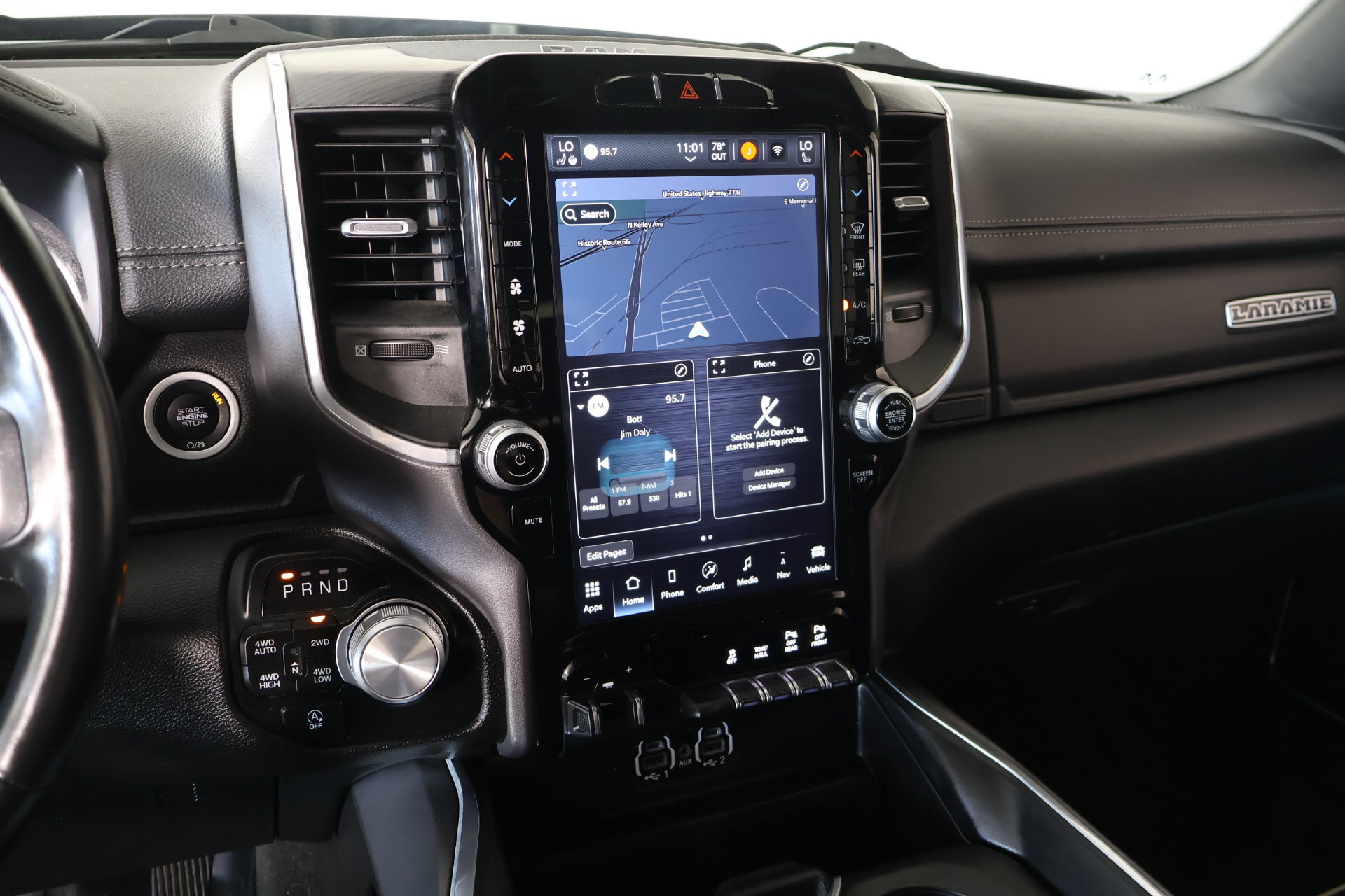 Used 2023 RAM 1500 Laramie AWD/4WD image 5