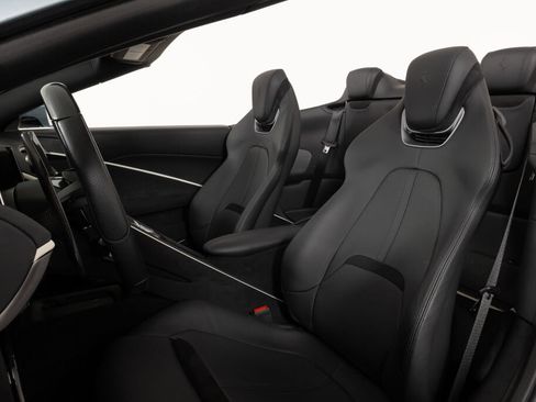 Certified 2024 Ferrari Roma Spider RWD image 44