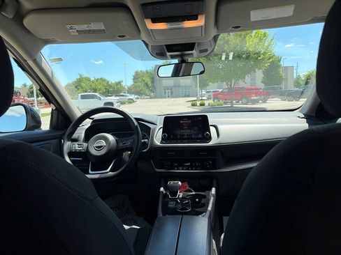 Used 2024 Nissan Rogue SV AWD/4WD image 36