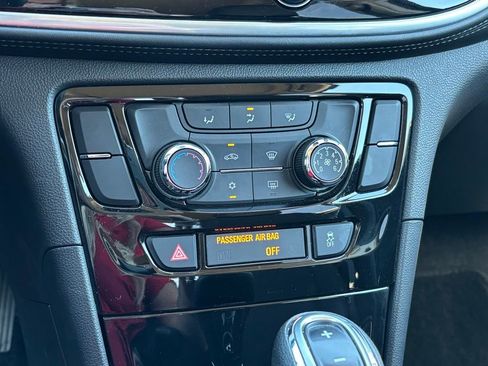 Used 2021 Buick Encore Preferred image 20