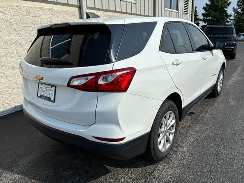 Used 2019 Chevrolet Equinox LS FWD image 3