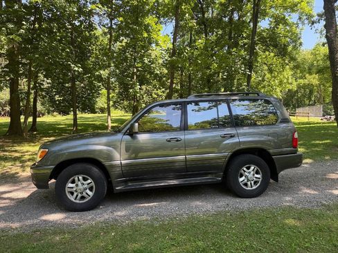 Used 2000 Lexus LX 470 4WD image 3