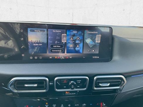 New 2026 Nissan Sentra SR w/ SR Premium Package FWD image 15
