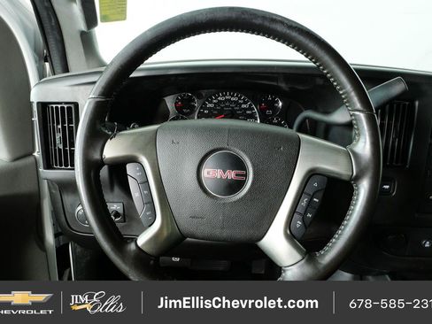 Used 2017 GMC Savana 2500 RWD image 9
