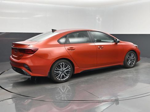 Certified 2022 Kia Forte GT-Line w/ GT-Line Premium Package FWD image 3