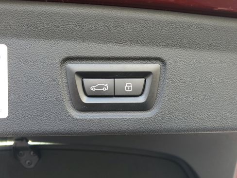 Used 2023 BMW i4 eDrive35 w/ Premium Package image 9