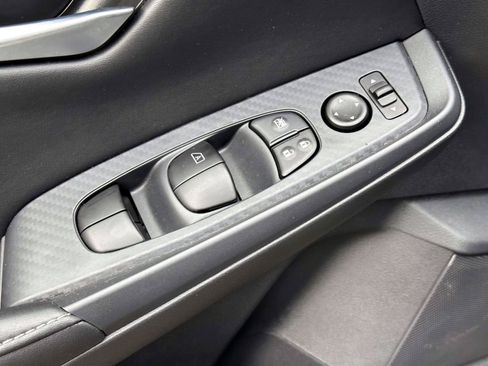 Certified 2025 Nissan Sentra SV FWD image 18