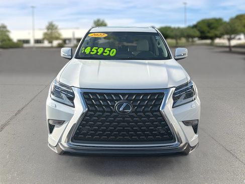 Used 2022 Lexus GX 460 Premium w/ Accessory Package AWD/4WD image 2