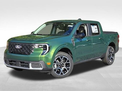 New 2025 Ford Maverick Lariat w/ 4K Tow Package AWD/4WD image 2