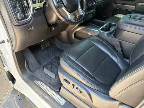 Used 2020 Chevrolet Silverado 2500 LTZ w/ LTZ Premium Package AWD/4WD image 19