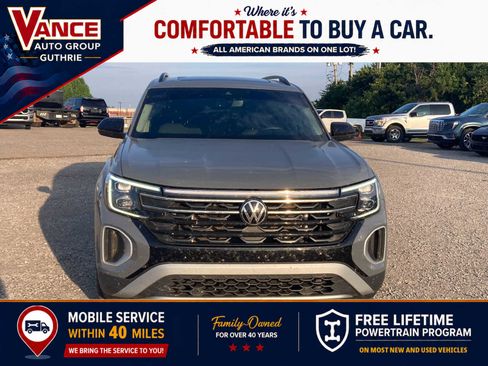 Used 2024 Volkswagen Atlas Peak Edition SE AWD/4WD image 11