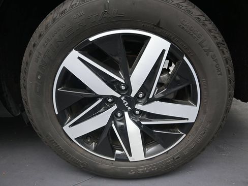 Used 2023 Kia Sorento S FWD image 10
