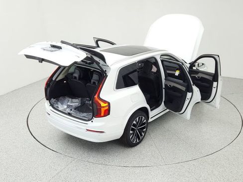 New 2025 Volvo XC90 T8 Ultra w/ Protection Package Premier image 16