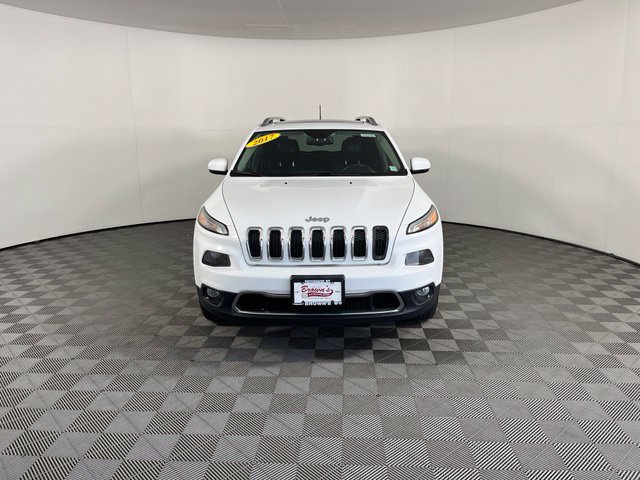 Used 2017 Jeep Cherokee Limited w/ Luxury Group AWD/4WD image 2