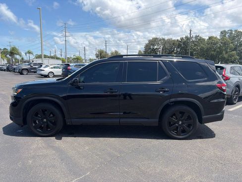 Used 2025 Honda Pilot Black Edition image 4