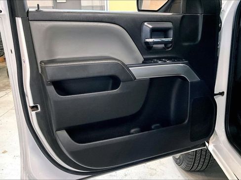 Used 2018 Chevrolet Silverado 1500 LT w/ LT Fleet Convenience Package image 25