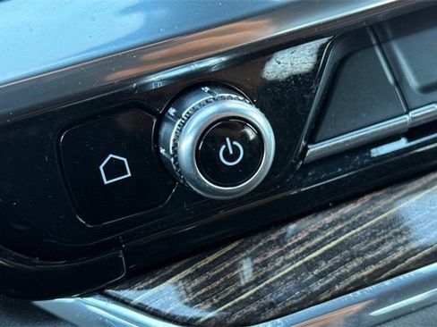 Used 2025 GMC Sierra 1500 Elevation image 32