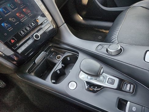 Used 2022 INFINITI QX50 Luxe w/ Appearance Package image 11