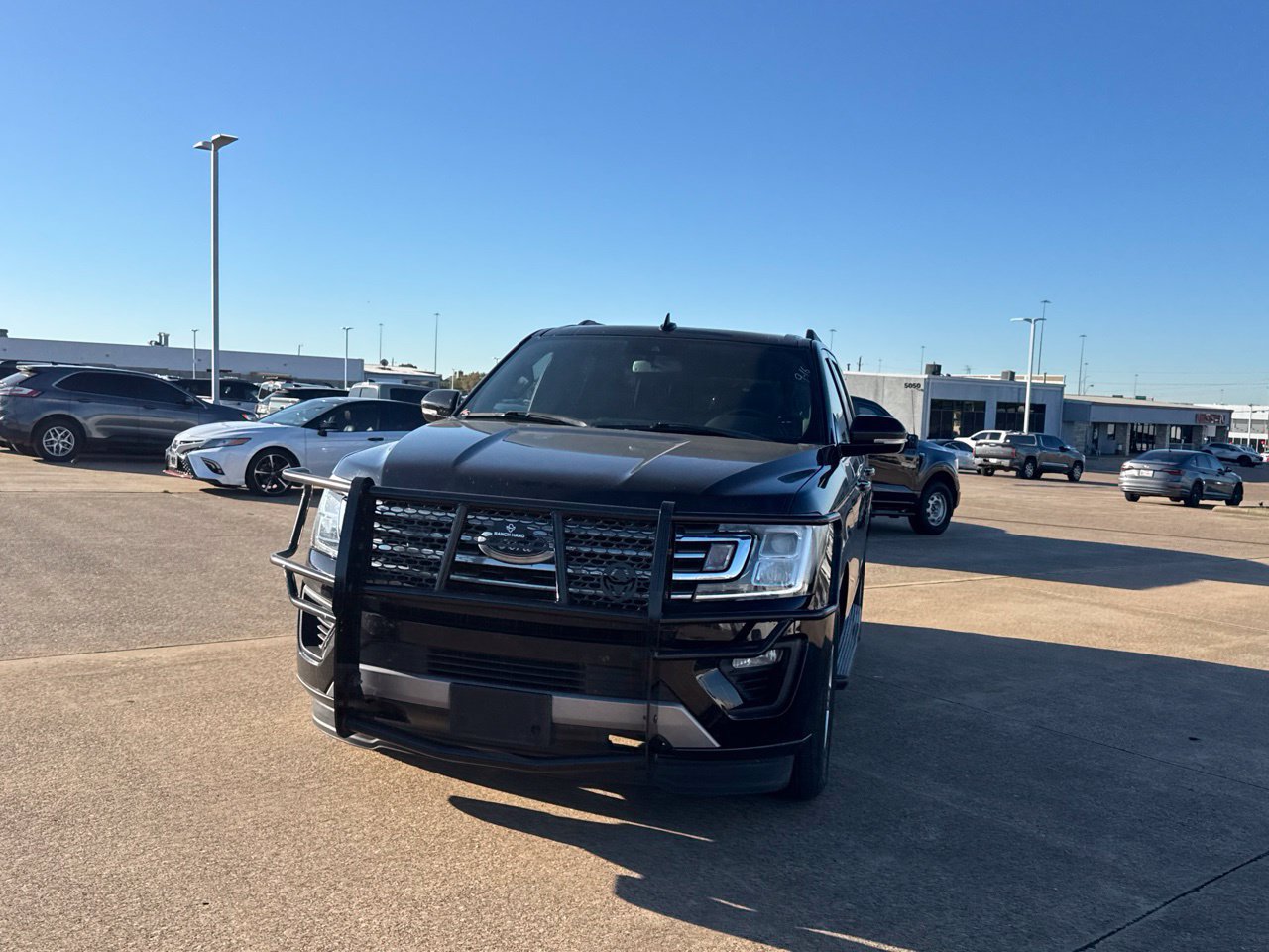 Used 2019 Ford Expedition XLT w/ Equipment Group 202A RWD image 9