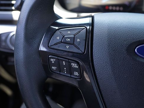 Used 2018 Ford Explorer XLT w/ Equipment Group 202A FWD image 27