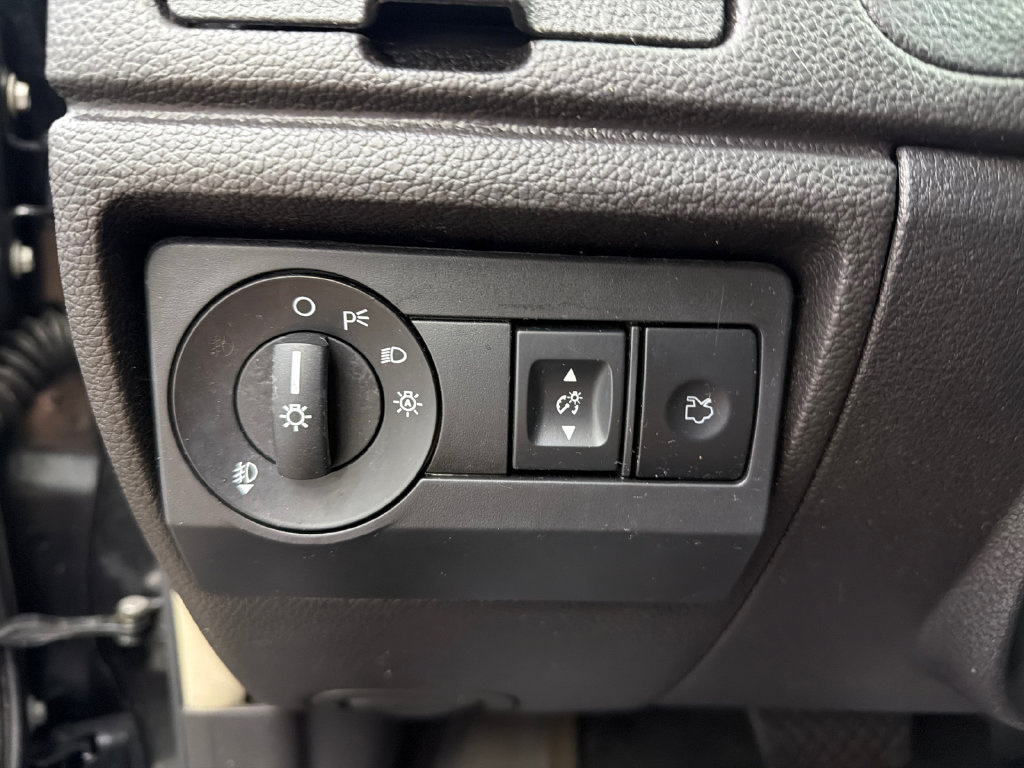 Used 2010 Ford Fusion Sport FWD image 31