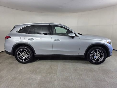 Used 2026 Mercedes-Benz GLC 300 image 3