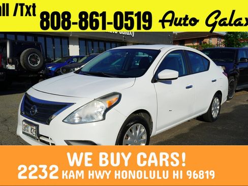 Used 2016 Nissan Versa SV image 1