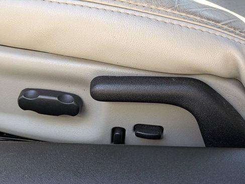 Used 2006 Chevrolet Corvette Convertible w/ Preferred Equipment Group image 15