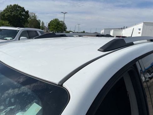 Used 2016 GMC Acadia SLE FWD image 4