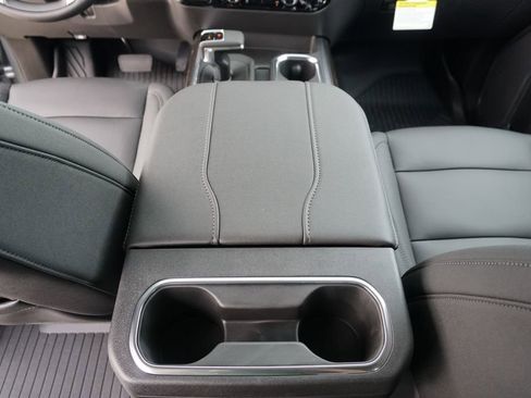 Used 2023 Ford F350 Lariat image 26