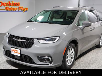 Used 2021 Chrysler Pacifica Touring-L