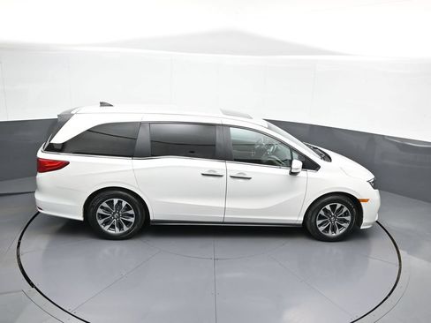 Certified 2024 Honda Odyssey EX-L image 40