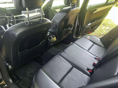 Used 2013 Mercedes-Benz C 250 Sedan image 19