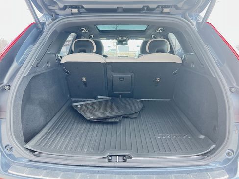 New 2026 Volvo XC60 B5 Plus w/ Protection Package Premier image 26