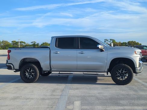 Used 2022 Chevrolet Silverado 1500 LT image 4
