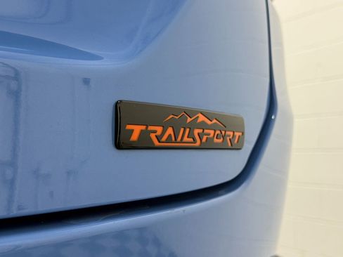 Used 2025 Honda Pilot TrailSport image 9