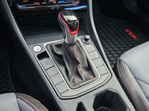 Certified 2025 Volkswagen Jetta GLI Autobahn image 15