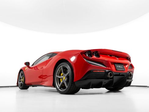 Certified 2022 Ferrari F8 Tributo RWD image 16