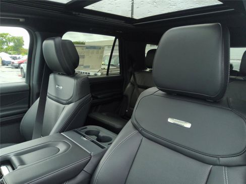 New 2026 Ford Expedition Platinum w/ Stealth Appearance Package AWD/4WD image 13