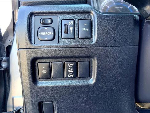 Used 2014 Toyota 4Runner Limited image 33