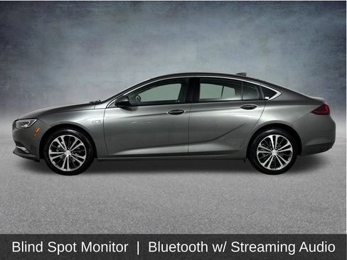 Used 2019 Buick Regal Preferred w/ Driver Confidence Package I FWD image 5
