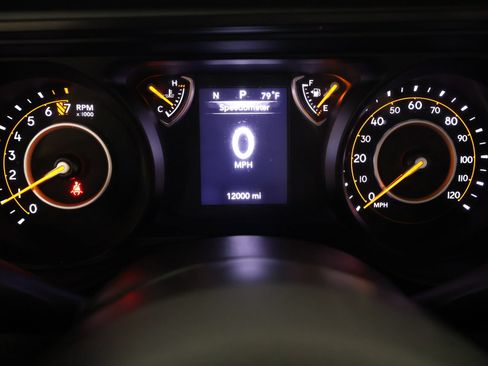 Used 2025 Jeep Gladiator Sport AWD/4WD image 4