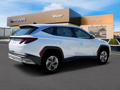 New 2026 Hyundai Tucson Blue SE image 8