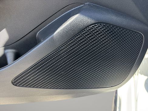 Used 2021 Toyota Corolla SE image 18