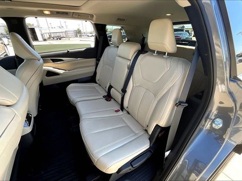 Certified 2025 INFINITI QX60 Luxe image 35