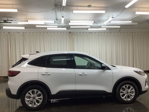 Used 2025 Ford Escape Active FWD image 4